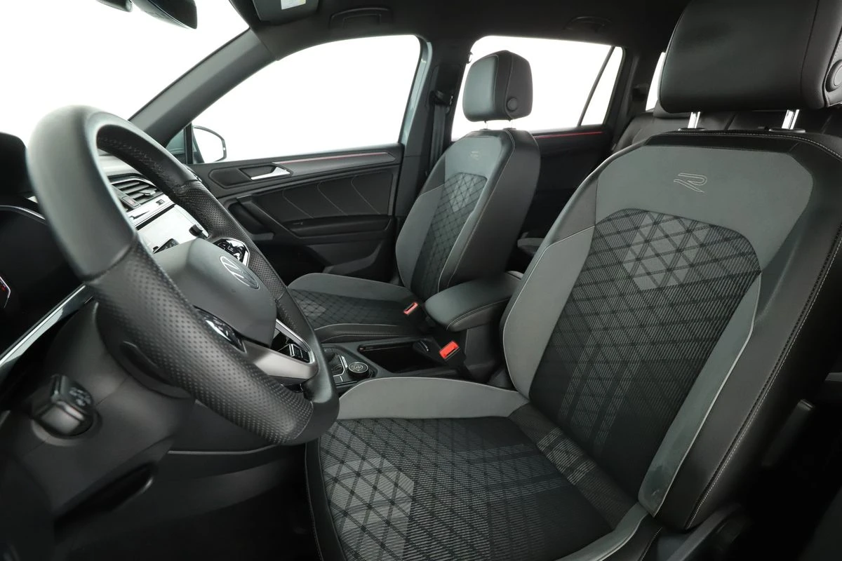 VW Tiguan Allspace Allspace 2.0 TDI R-Line 4Motion 55х км - изображение 9