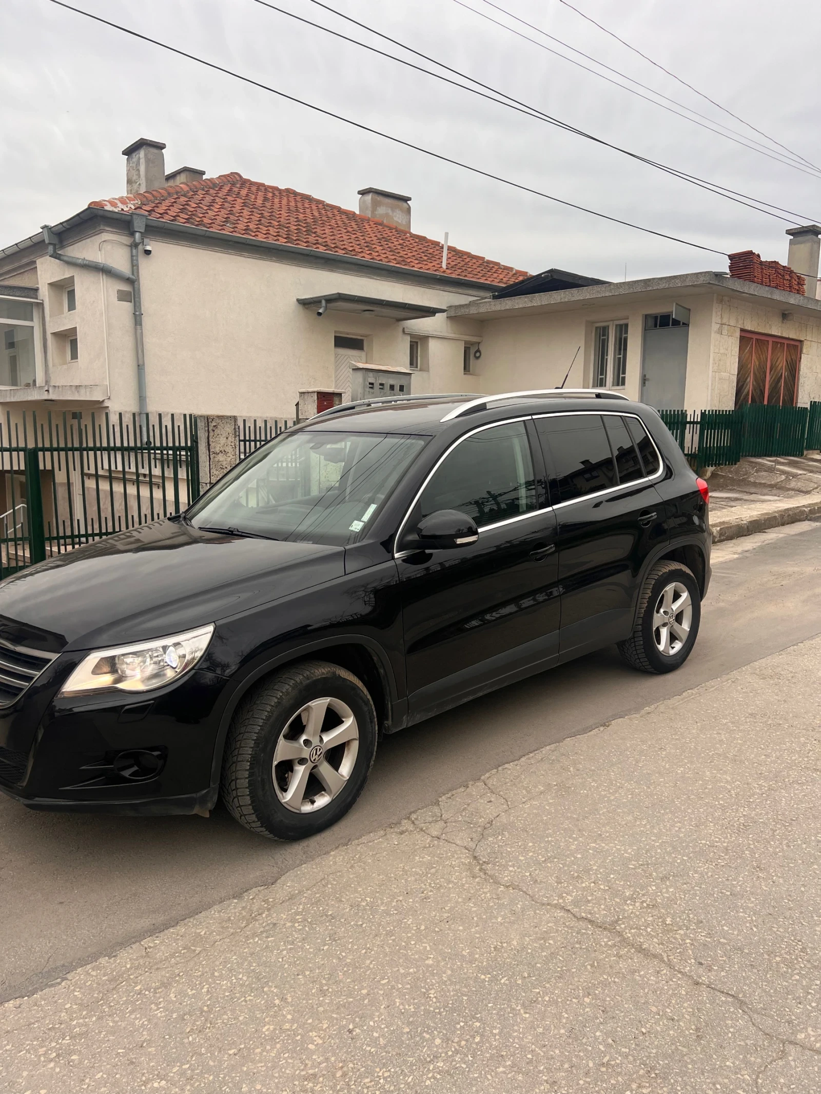 VW Tiguan 2.0 TDI 4Motion, снимка 8 - Автомобили и джипове - 54174702