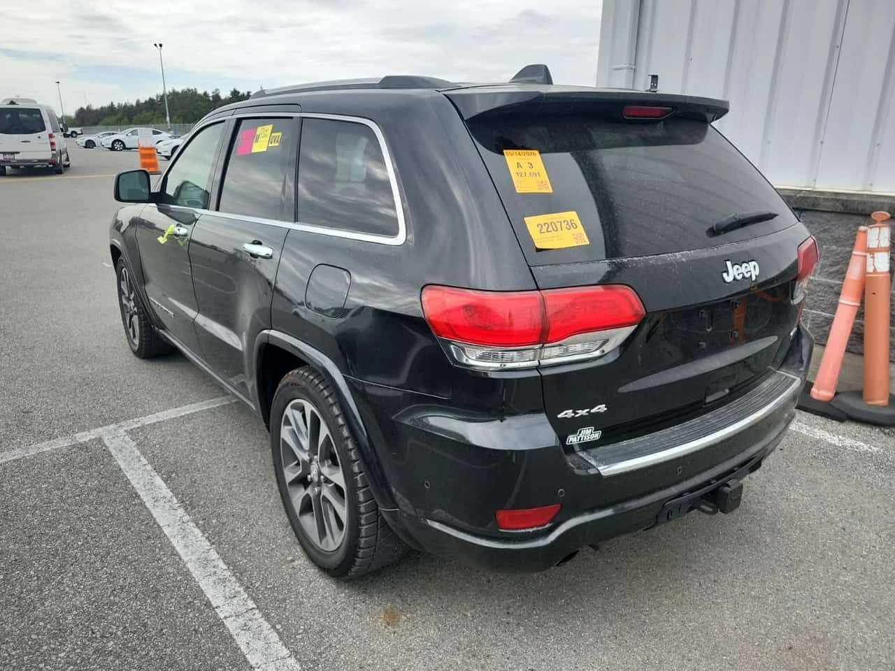 Jeep Grand cherokee OVERLAND| ОБДУХВАНЕ| PANO| MEMORY| , снимка 4 - Автомобили и джипове - 54502235
