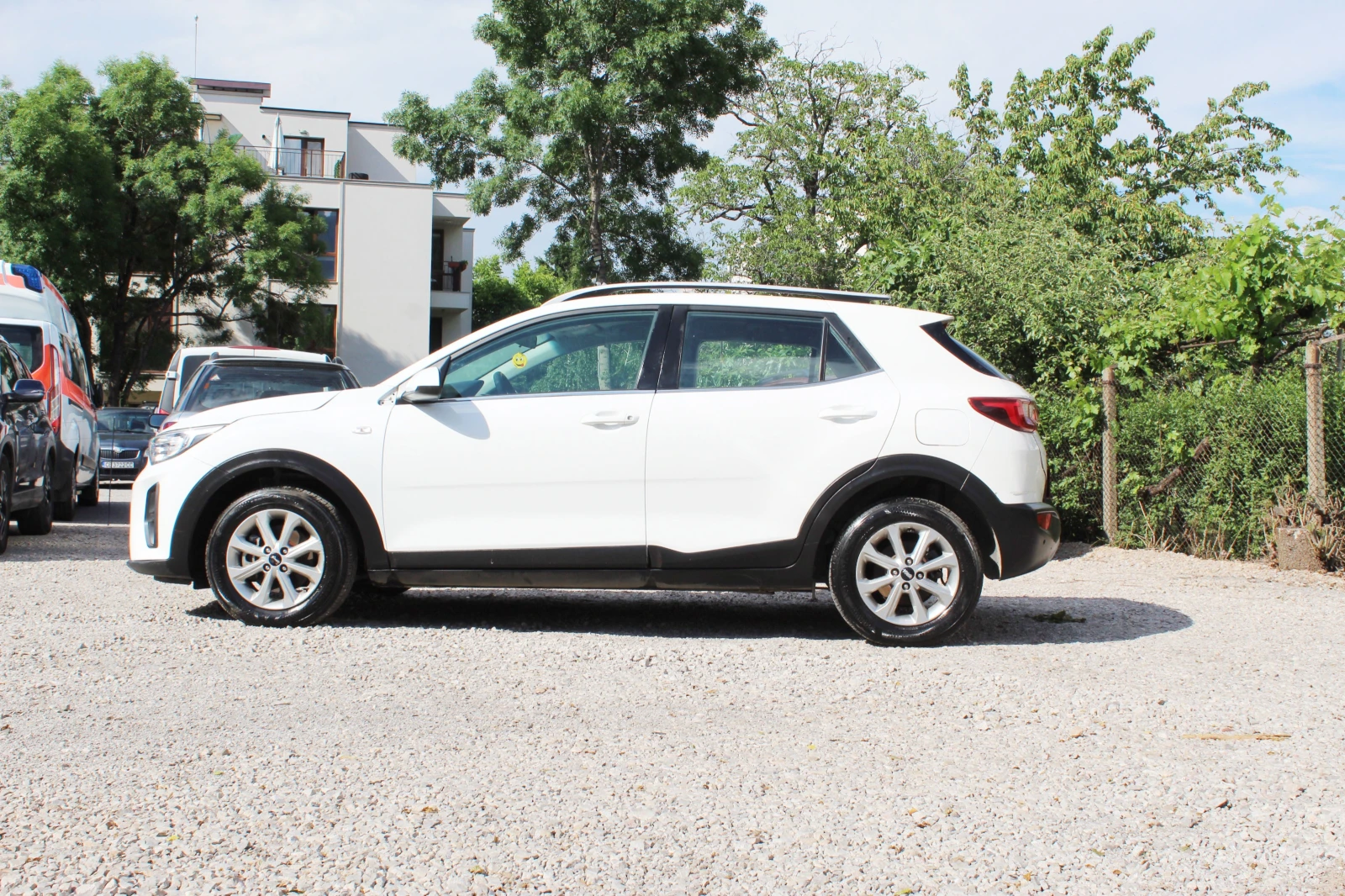 Kia Stonic GAZ, CARPLAY, снимка 2 - Автомобили и джипове - 54767320