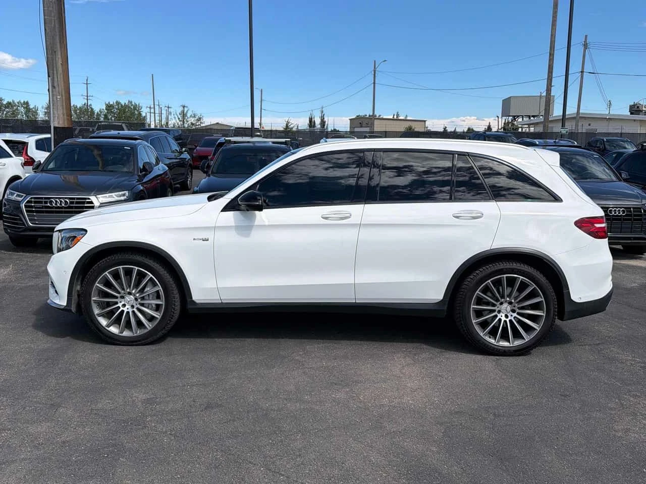 Mercedes-Benz GLC 43 AMG | CARFAX | БЕЗ ПЪРВОНАЧАЛНА ВНОСКА, снимка 3 - Автомобили и джипове - 55179914