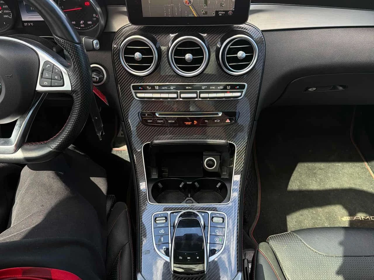 Mercedes-Benz GLC 43 AMG | CARFAX | БЕЗ ПЪРВОНАЧАЛНА ВНОСКА, снимка 9 - Автомобили и джипове - 55179914