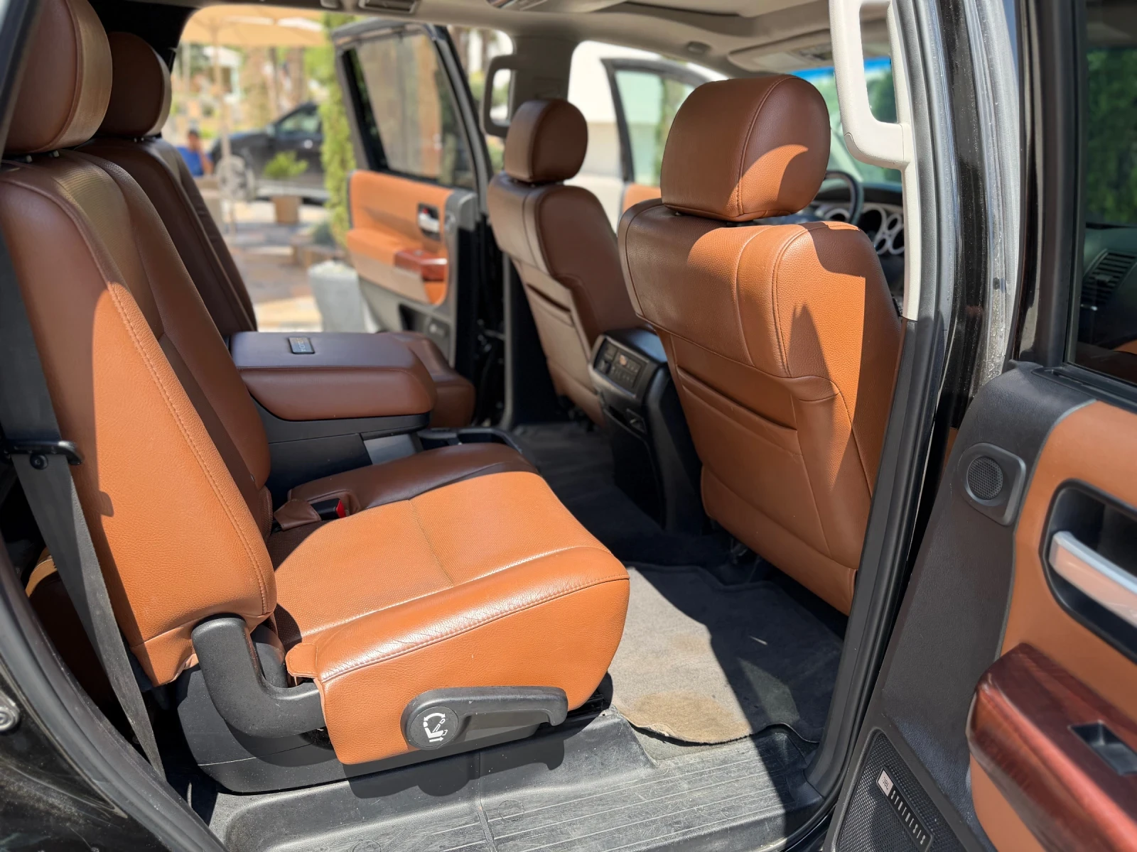 Toyota Sequoia 5.7  Platinum, снимка 10 - Автомобили и джипове - 55541153