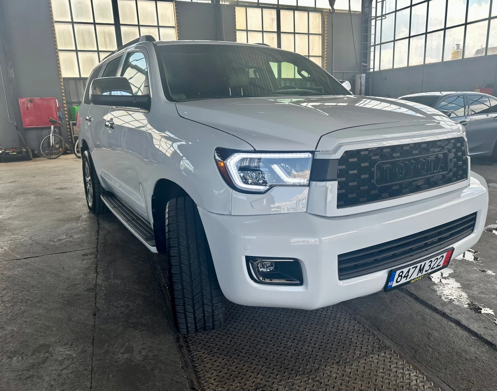 Toyota Sequoia Limited 4x4, снимка 2 - Автомобили и джипове - 55829566