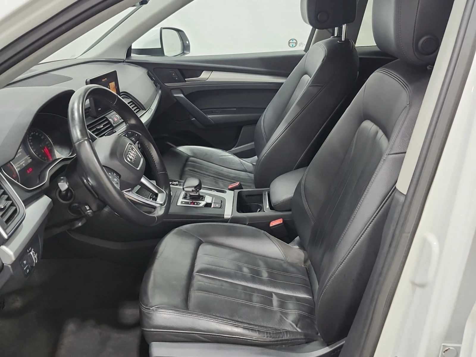 Audi Q5 KOMFORT, снимка 5 - Автомобили и джипове - 56087315