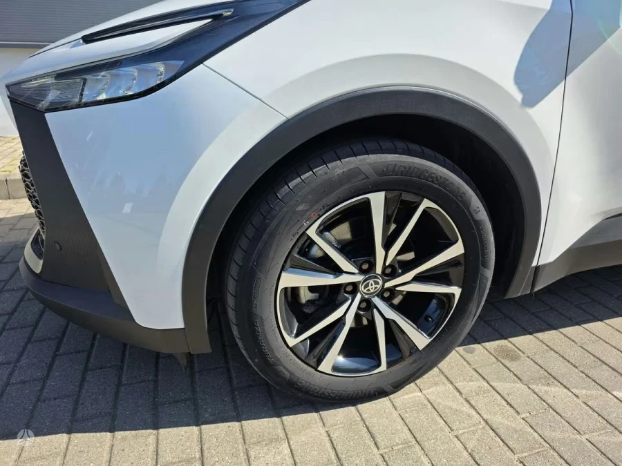 Toyota C-HR Plug-in хибрид, снимка 6 - Автомобили и джипове - 56241081