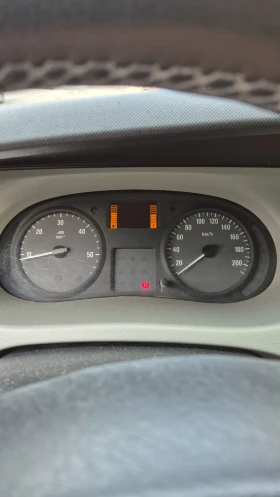 Opel Vivaro 2.5 145 8+ 1 | Mobile.bg � ����� ������ 10