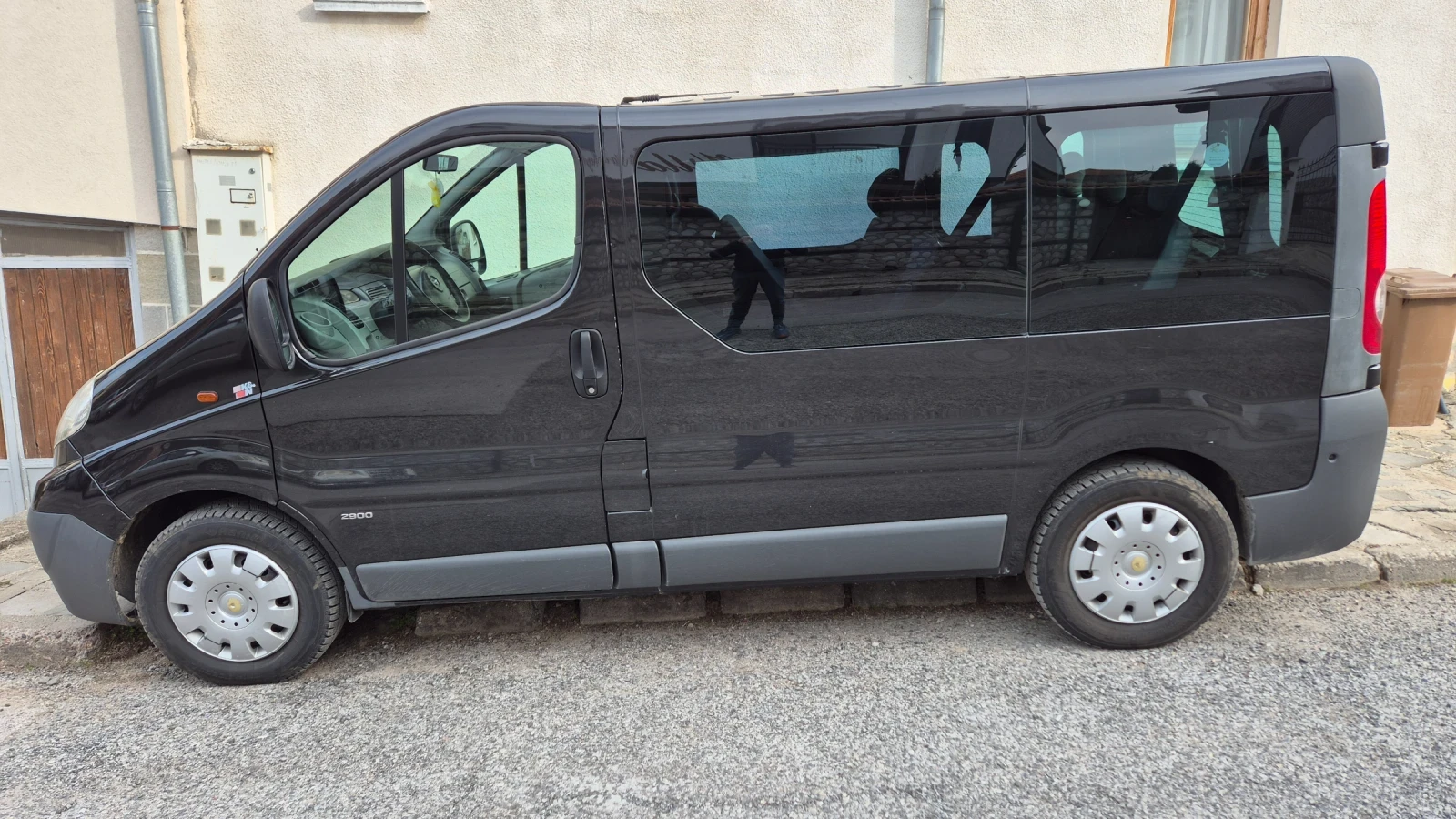 Opel Vivaro 2.5 145 8+ 1, снимка 4 - Бусове и автобуси - 53709361