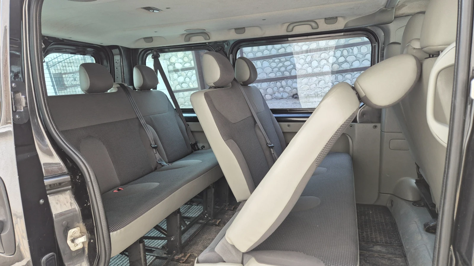 Opel Vivaro 2.5 145 8+ 1, снимка 5 - Бусове и автобуси - 53709361