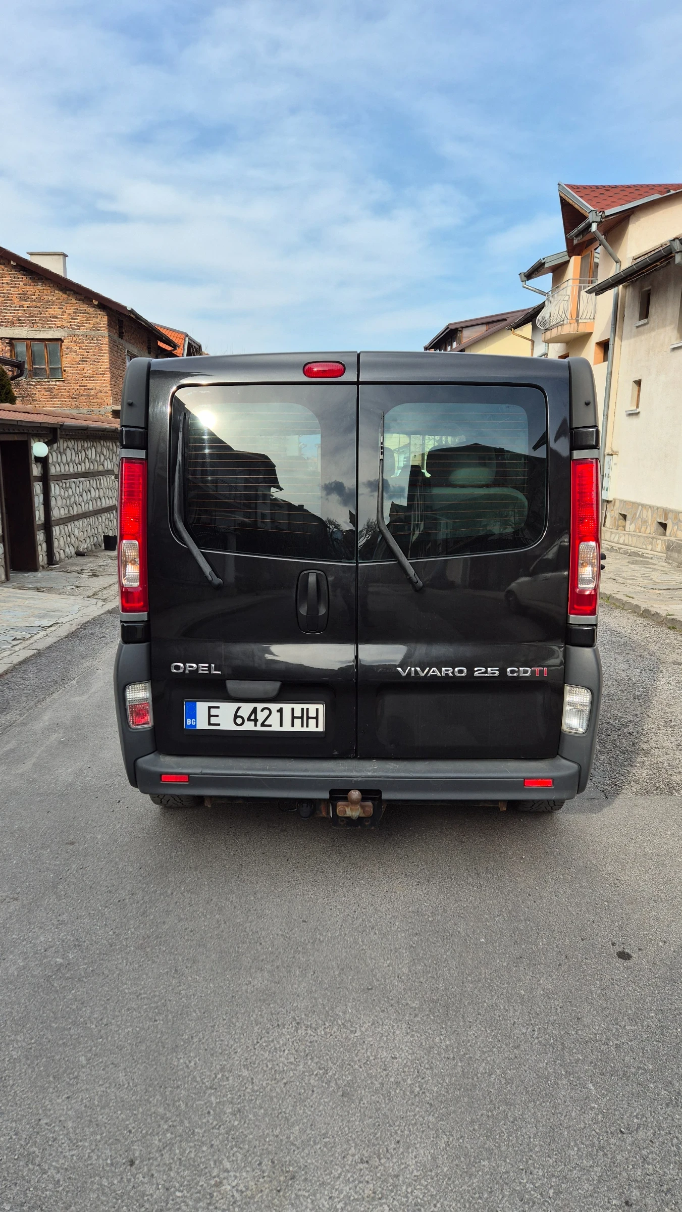 Opel Vivaro 2.5 145 8+ 1, снимка 2 - Бусове и автобуси - 53709361