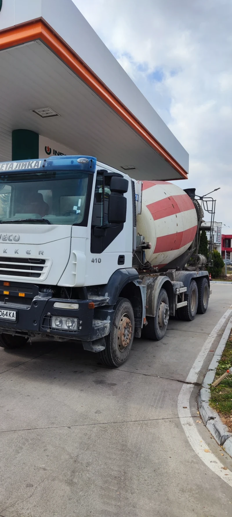 Бетон миксер Iveco ТРАКЕР 