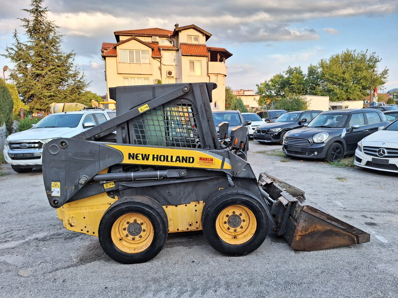 Мини челни товарачи Bobcat New Holland/L160 Street loader 2.5тонен - изображение 9