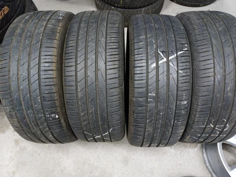 Гуми Летни 245/45R19, снимка 1 - Гуми и джанти - 36261799