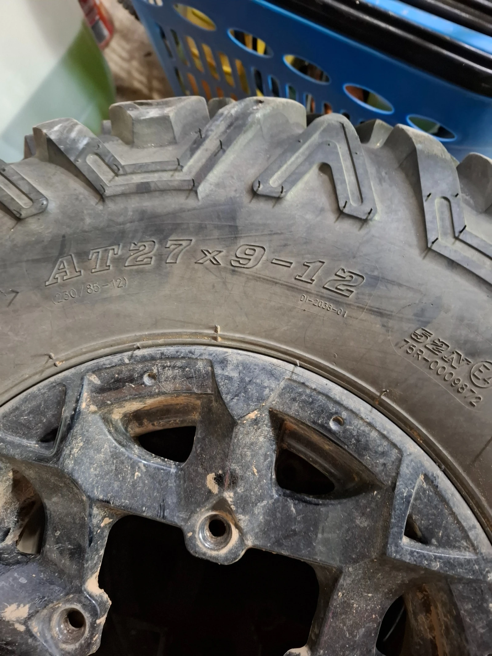    27x12.00/90 12 -  BRP Can-Am | Mobile.bg   3