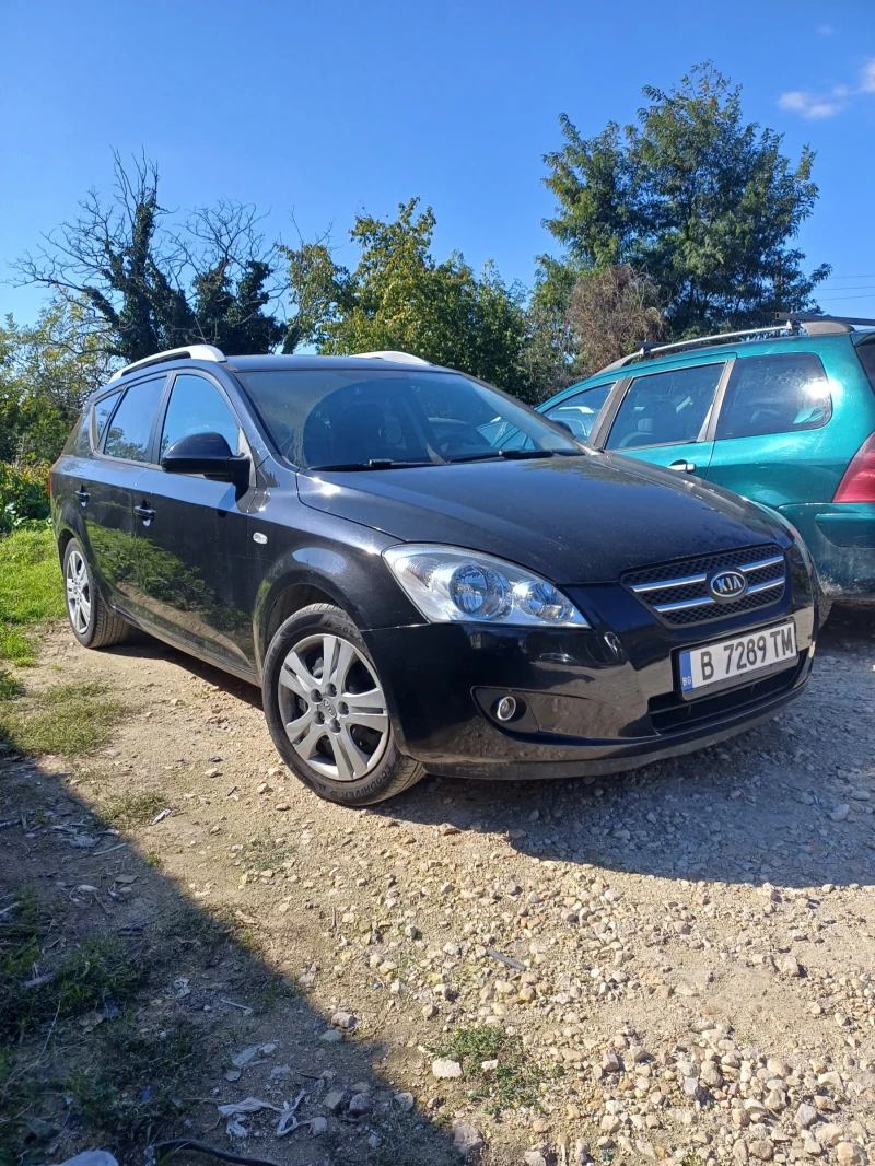 Kia Ceed SW 1.6I, снимка 1 - Автомобили и джипове - 48870560