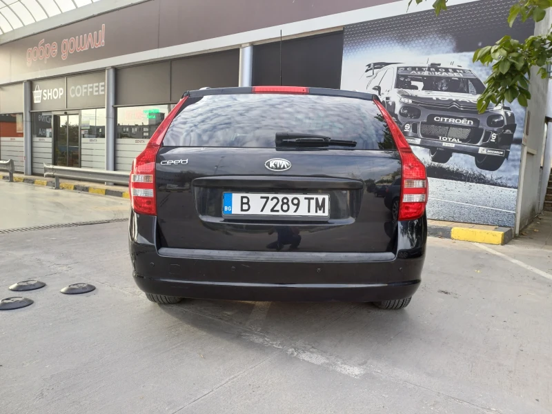 Kia Ceed SW 1.6I, снимка 6 - Автомобили и джипове - 48870560