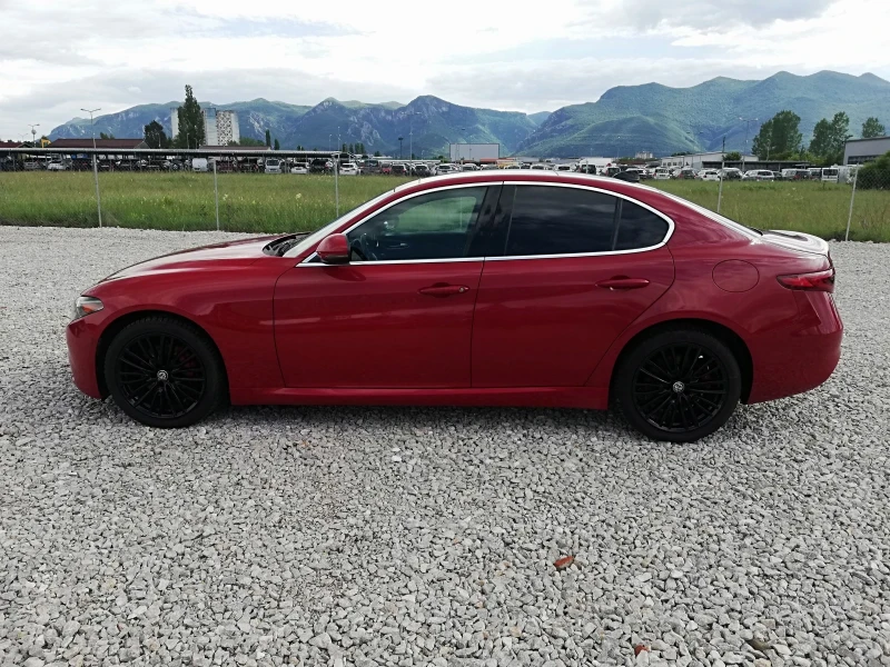 Alfa Romeo Giulia 2.0T avt navi Q4, снимка 3 - Автомобили и джипове - 50285151