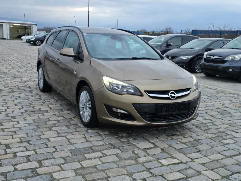 Opel Astra 1.4i 140кс EURO 5, снимка 3 - Автомобили и джипове - 52575217