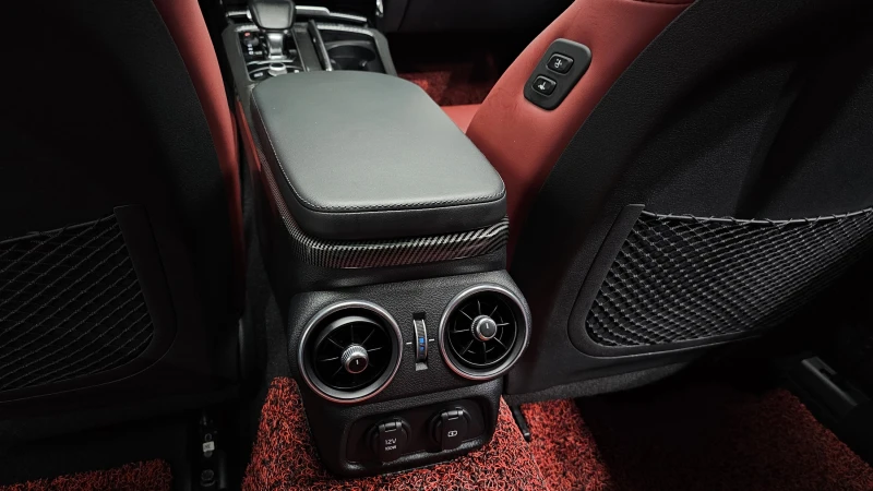 Kia Stinger 3.3T AWD GT , снимка 16 - Автомобили и джипове - 52688740