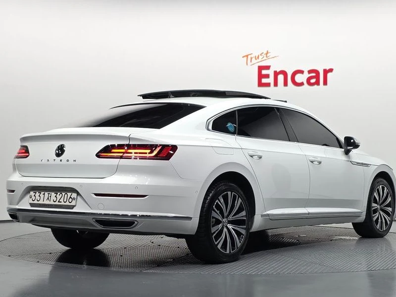 VW Arteon 2.0 TDI | DIGITAL| PANO| DIST| ОБДУХВАНЕ, снимка 2 - Автомобили и джипове - 55747031