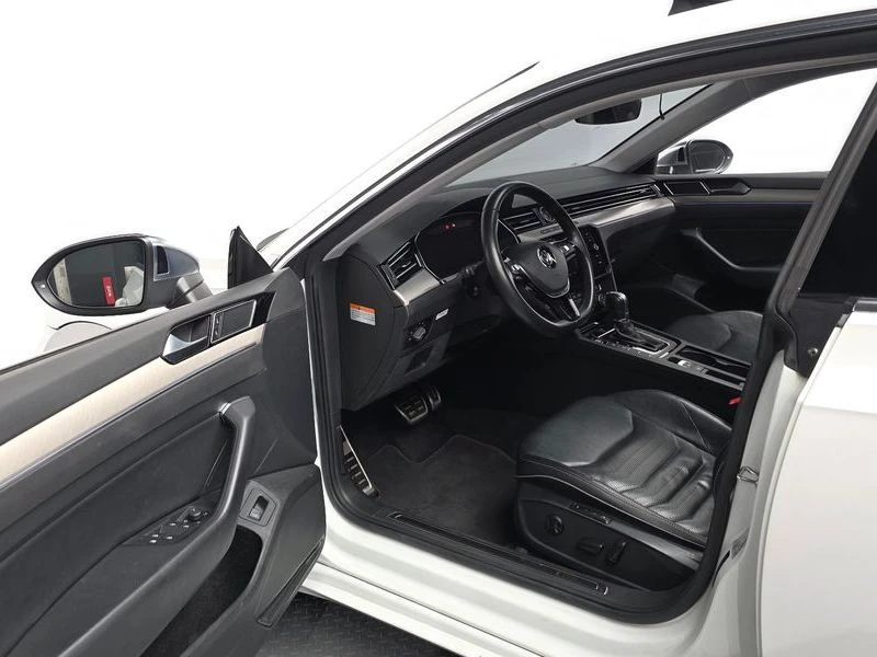 VW Arteon 2.0 TDI | DIGITAL| PANO| DIST| ОБДУХВАНЕ, снимка 9 - Автомобили и джипове - 55747031
