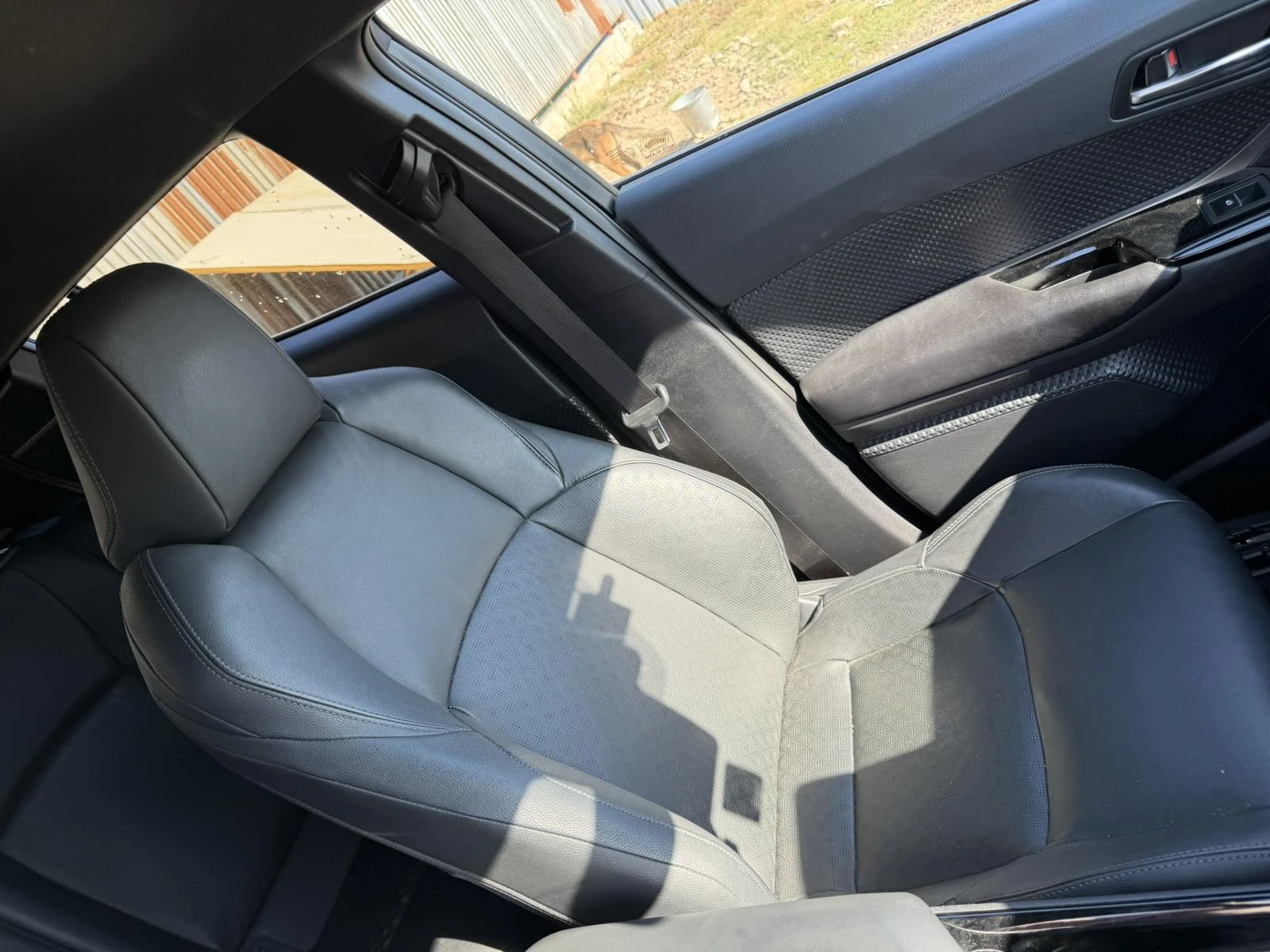 Toyota C-HR 1.8 Hybrid 122 кс 2ZR-FXE автомат 2018г, снимка 8 - Автомобили и джипове - 52982401