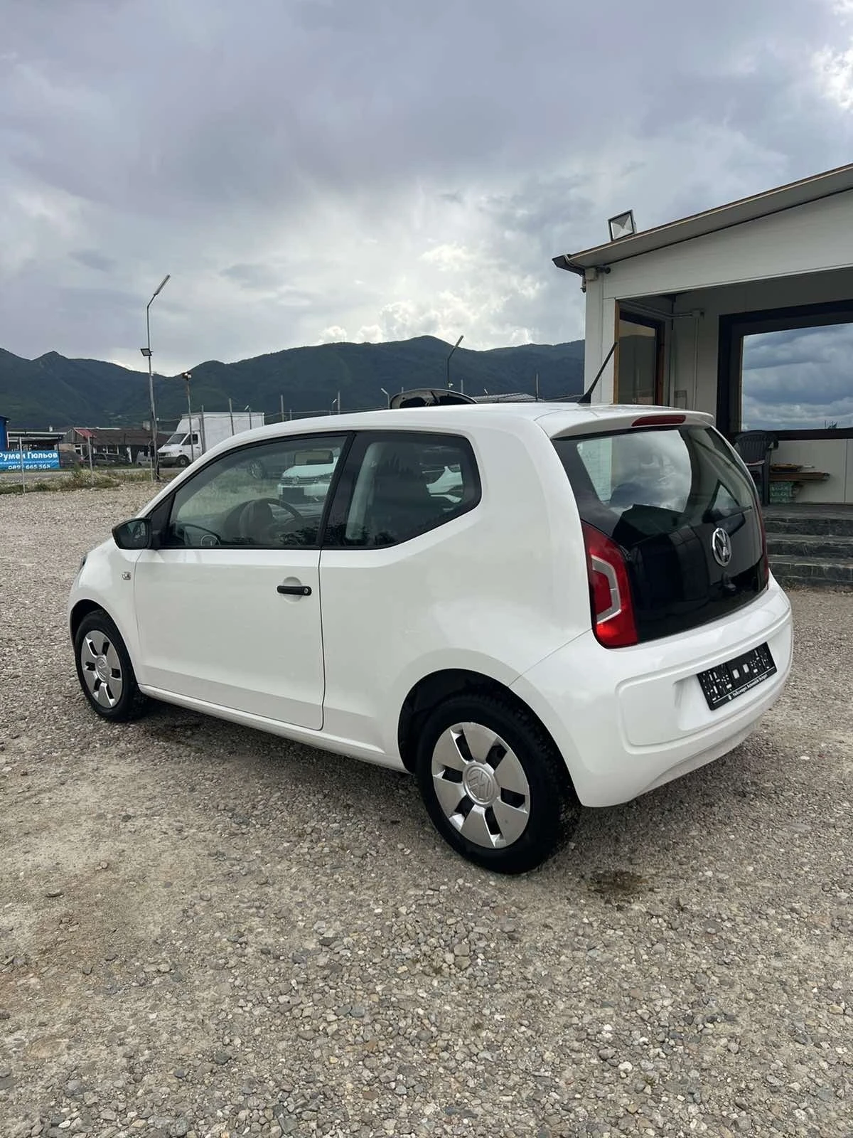 VW Up 1.0i* Germany - изображение 6