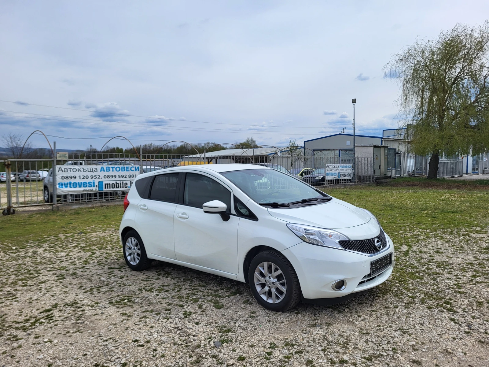 Nissan Note 1.2i - изображение 7