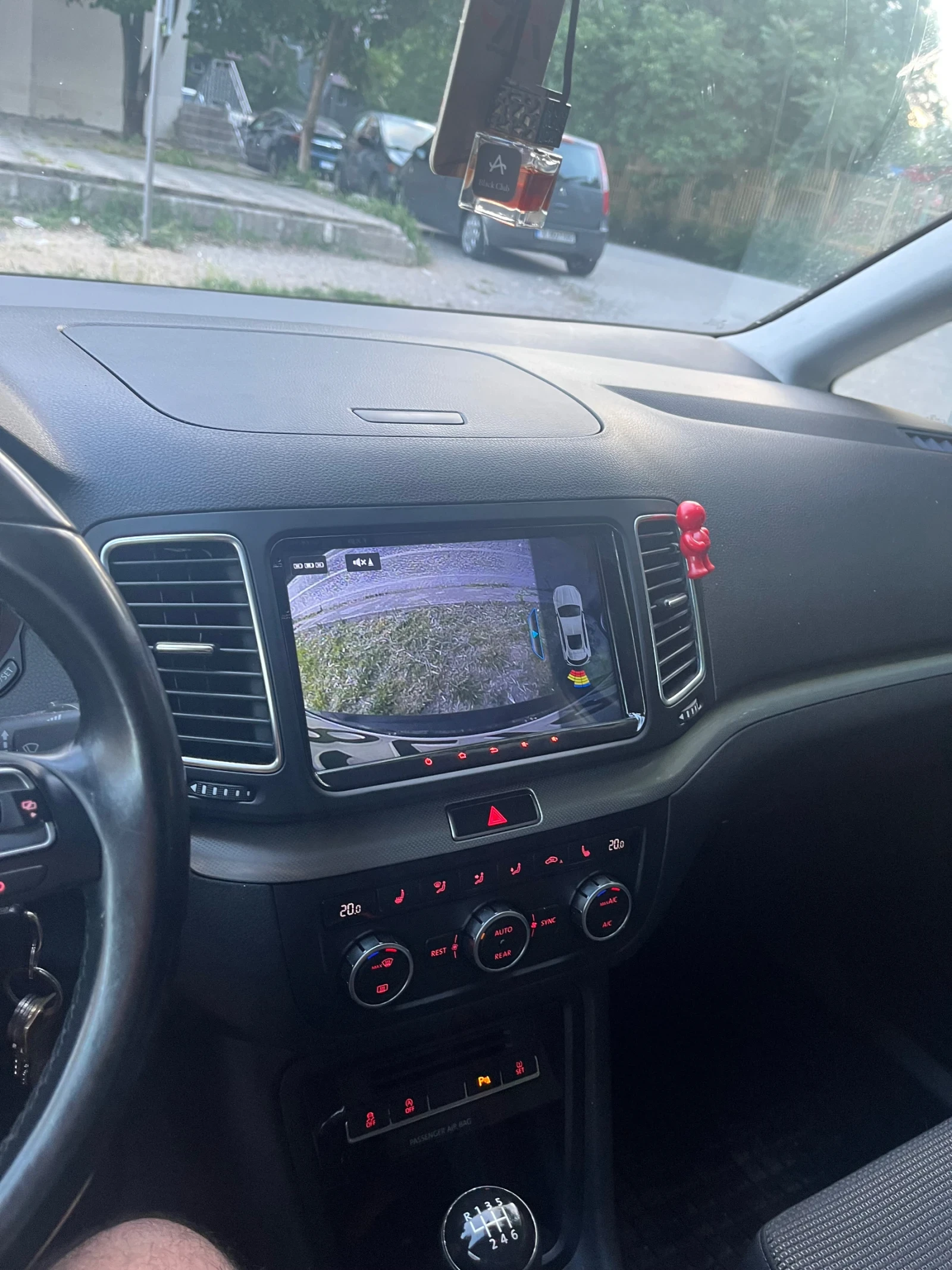 VW Sharan  - изображение 6