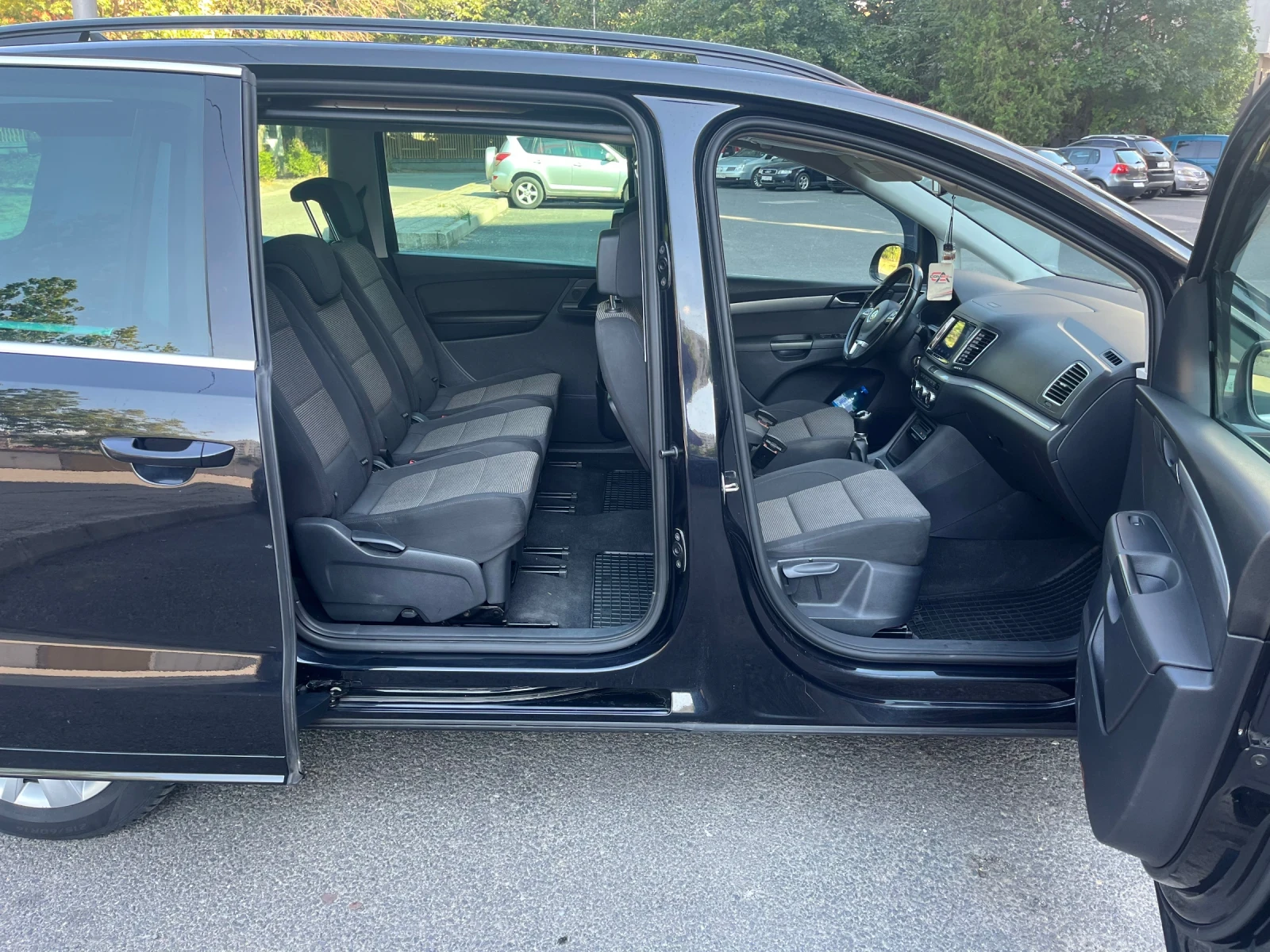 VW Sharan  - изображение 7