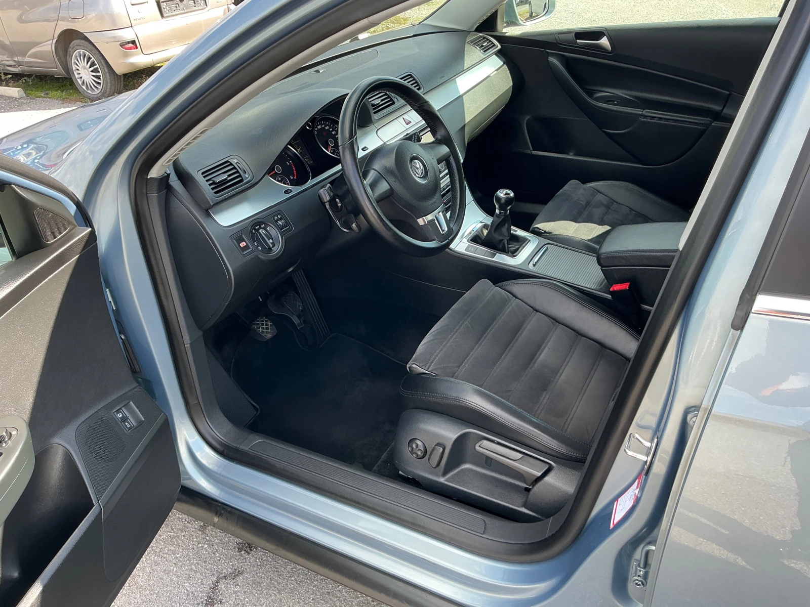 VW Passat 2.0 TDI - изображение 10