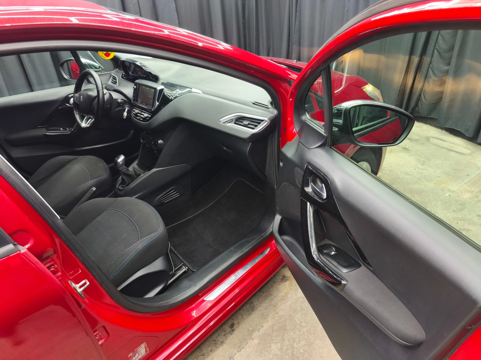 Peugeot 208 1.6HDI 75k.c E6 | Mobile.bg   11