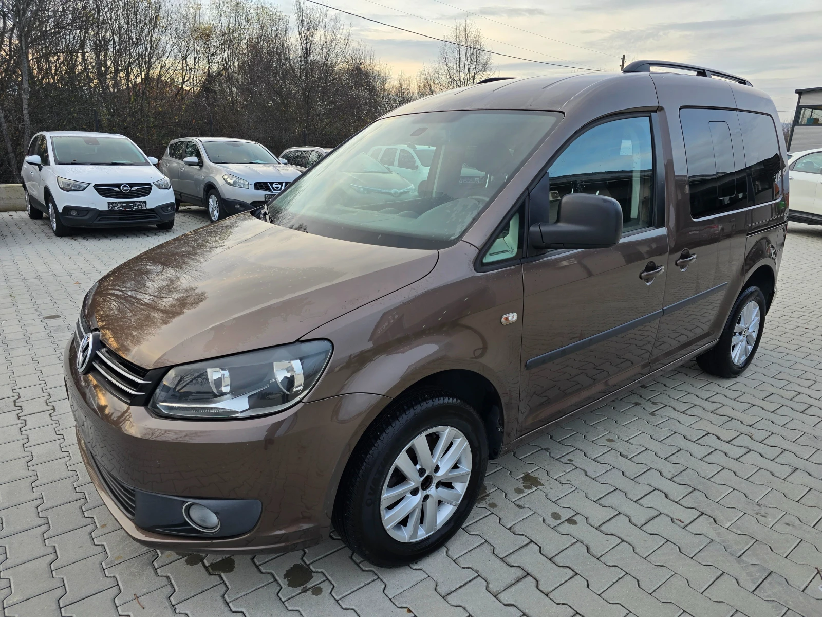 VW Caddy 1.6TDI, 102к.с., Comfortline! - изображение 7