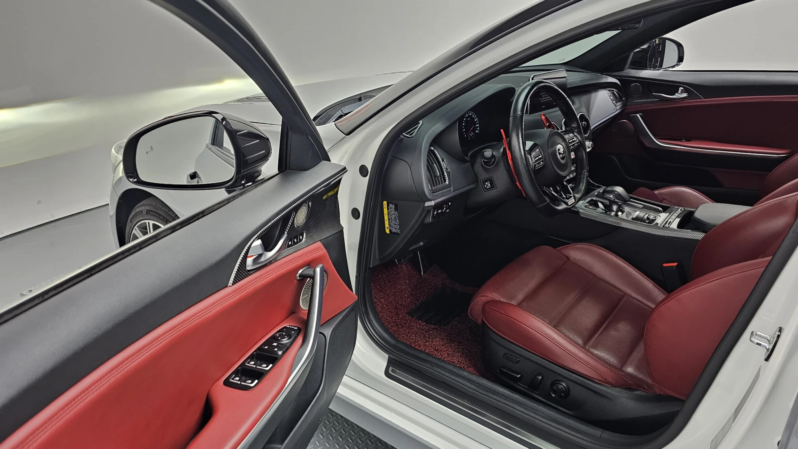 Kia Stinger 3.3T AWD GT  - изображение 10