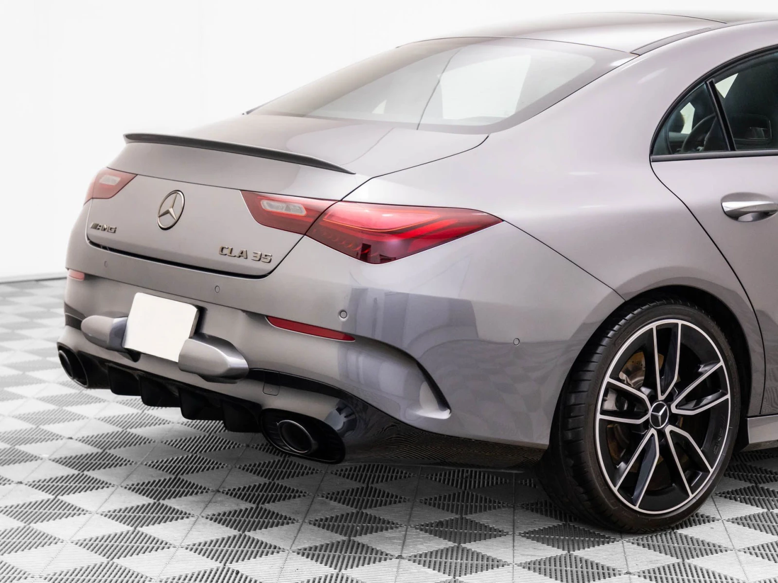 Mercedes-Benz CLA 35 AMG ГАРАНЦИЯ - изображение 4