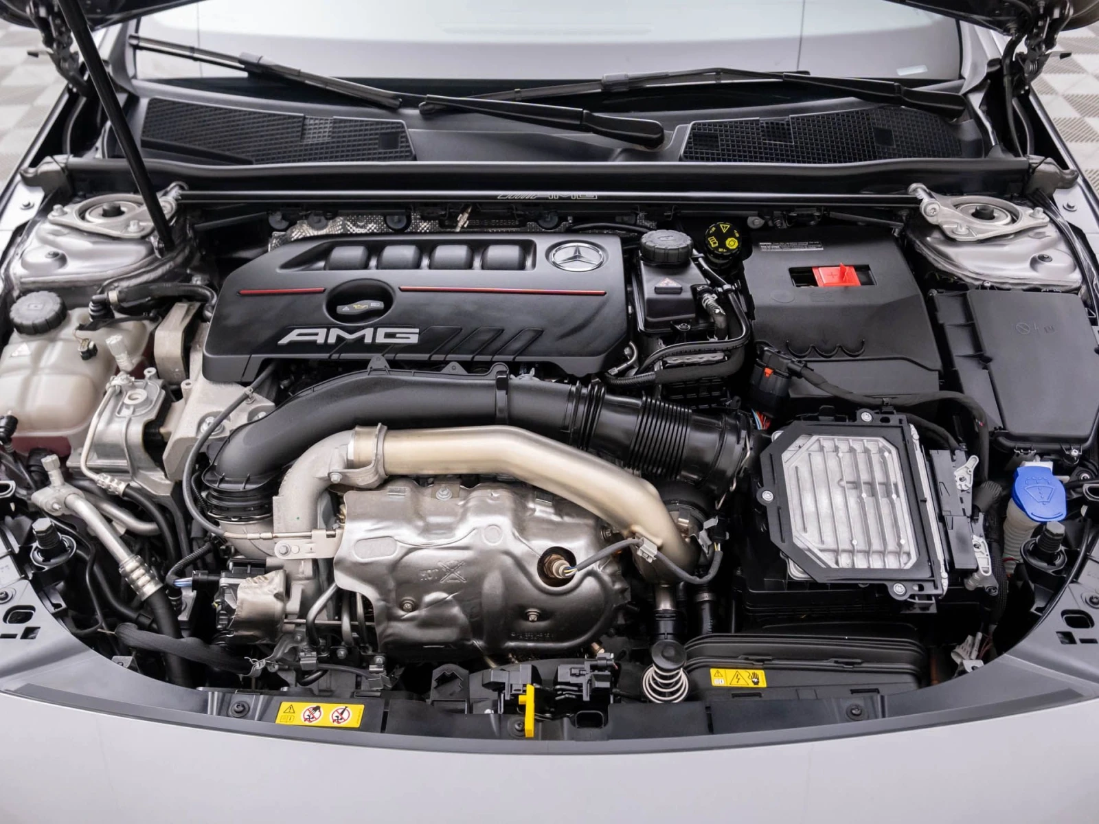 Mercedes-Benz CLA 35 AMG ГАРАНЦИЯ - изображение 9