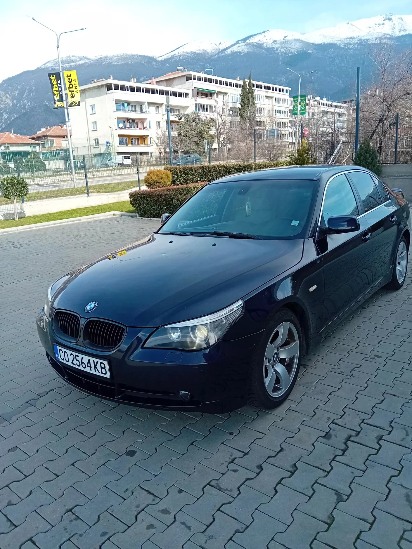 BMW 523 2.5 газ индж , снимка 2 - Автомобили и джипове - 53708727