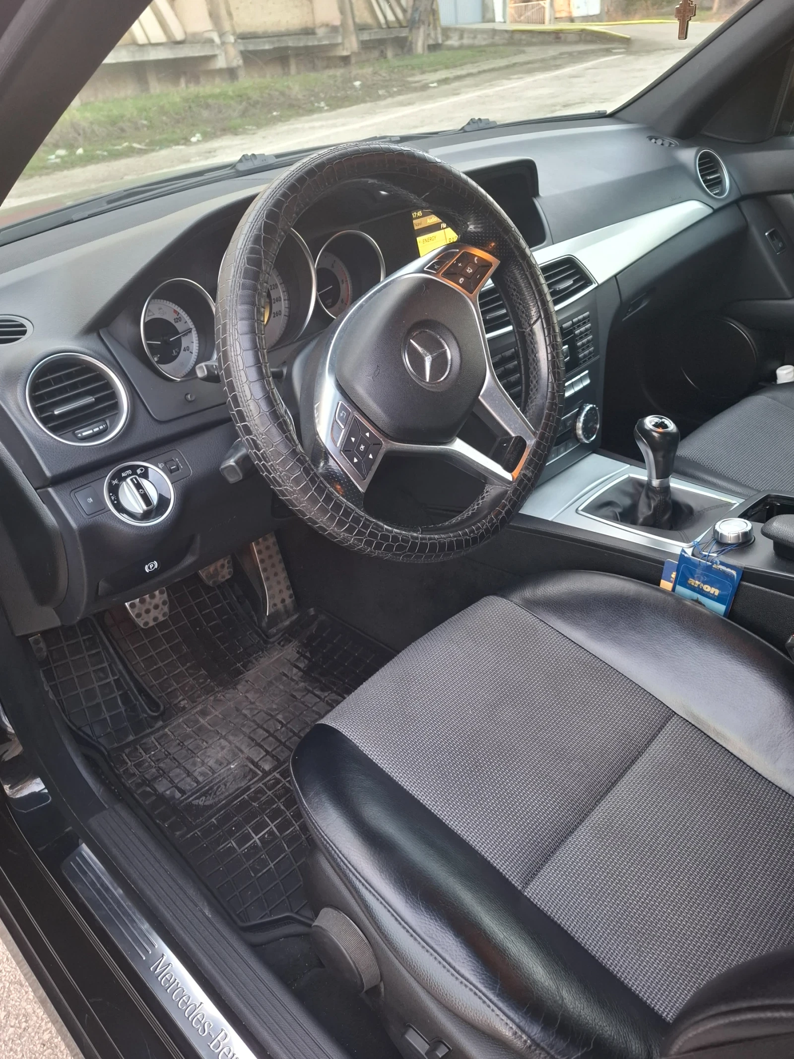 Mercedes-Benz 180 C180CDI AMG, снимка 7 - Автомобили и джипове - 53773624