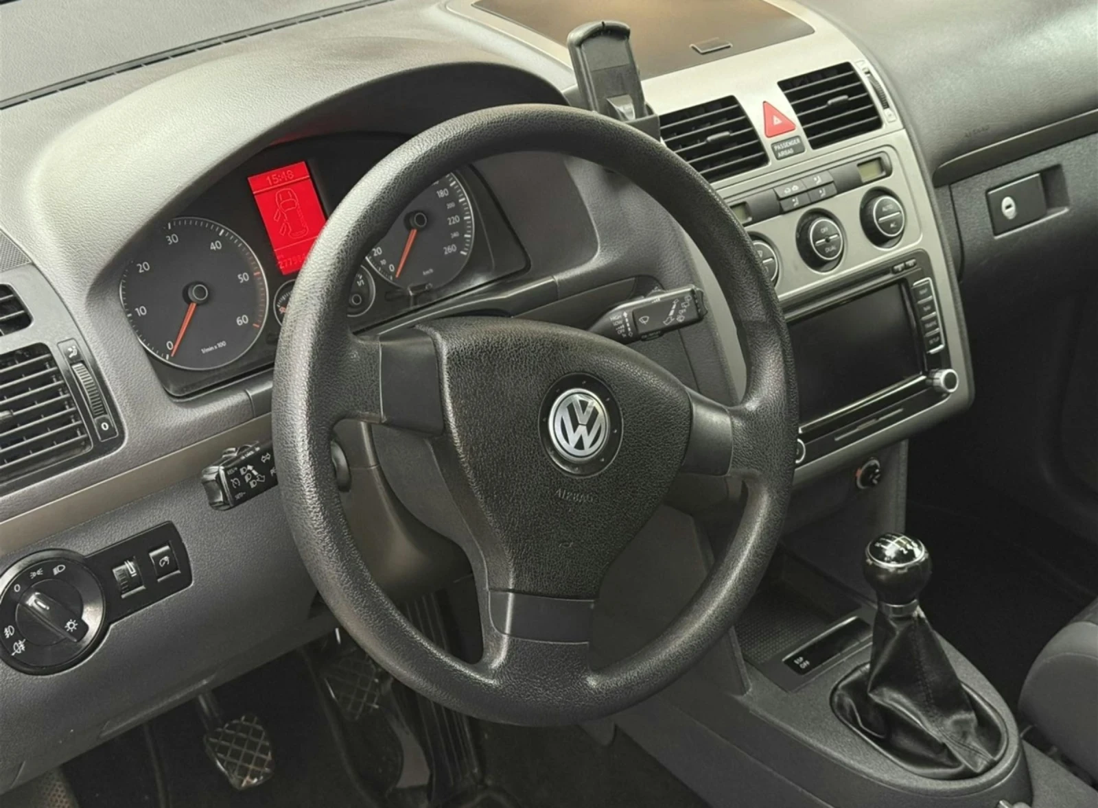 VW Touran 1.9 TDI* 105* BLS* Austria* , снимка 6 - Автомобили и джипове - 53926692