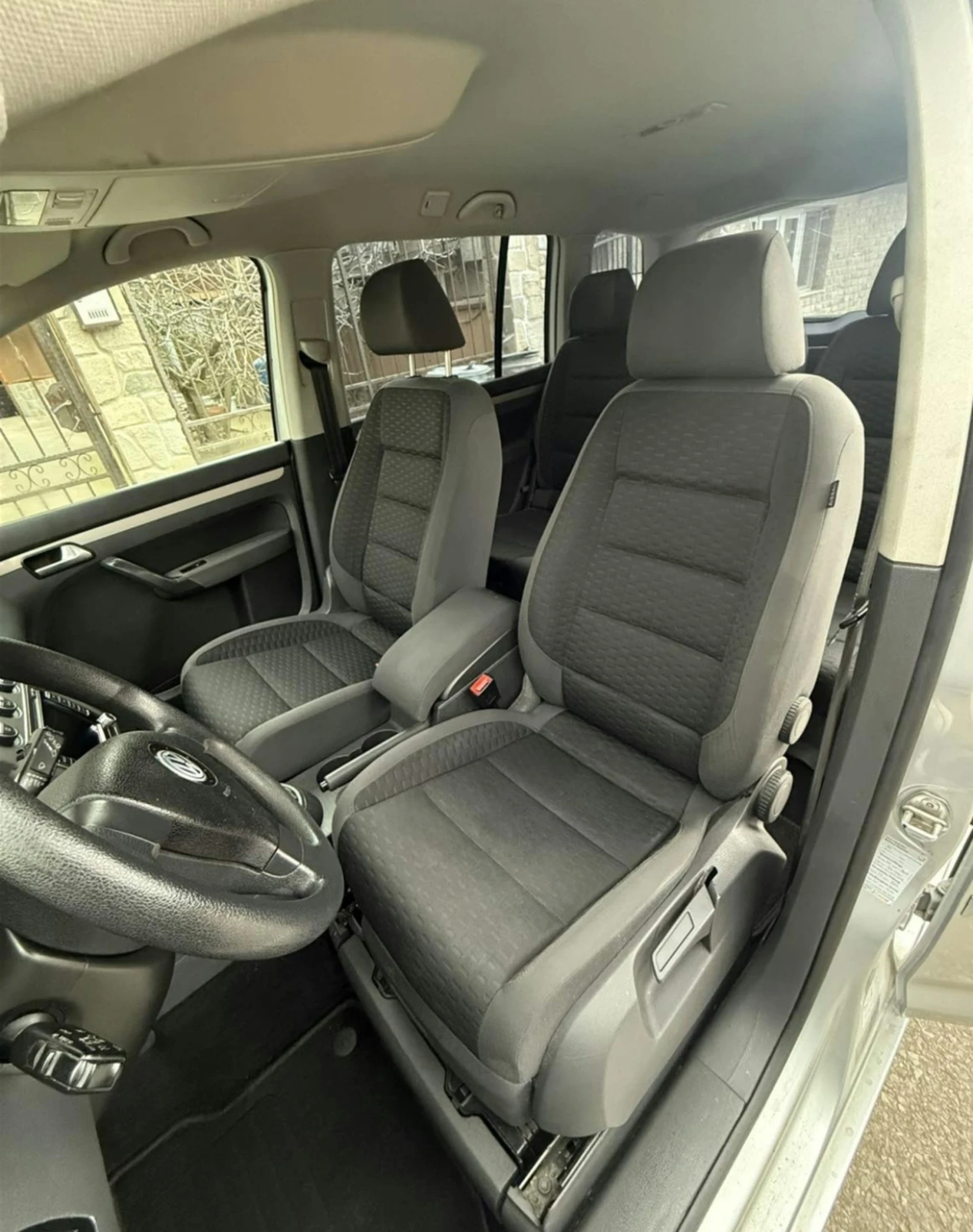 VW Touran 1.9 TDI* 105* BLS* Austria* , снимка 7 - Автомобили и джипове - 53926692