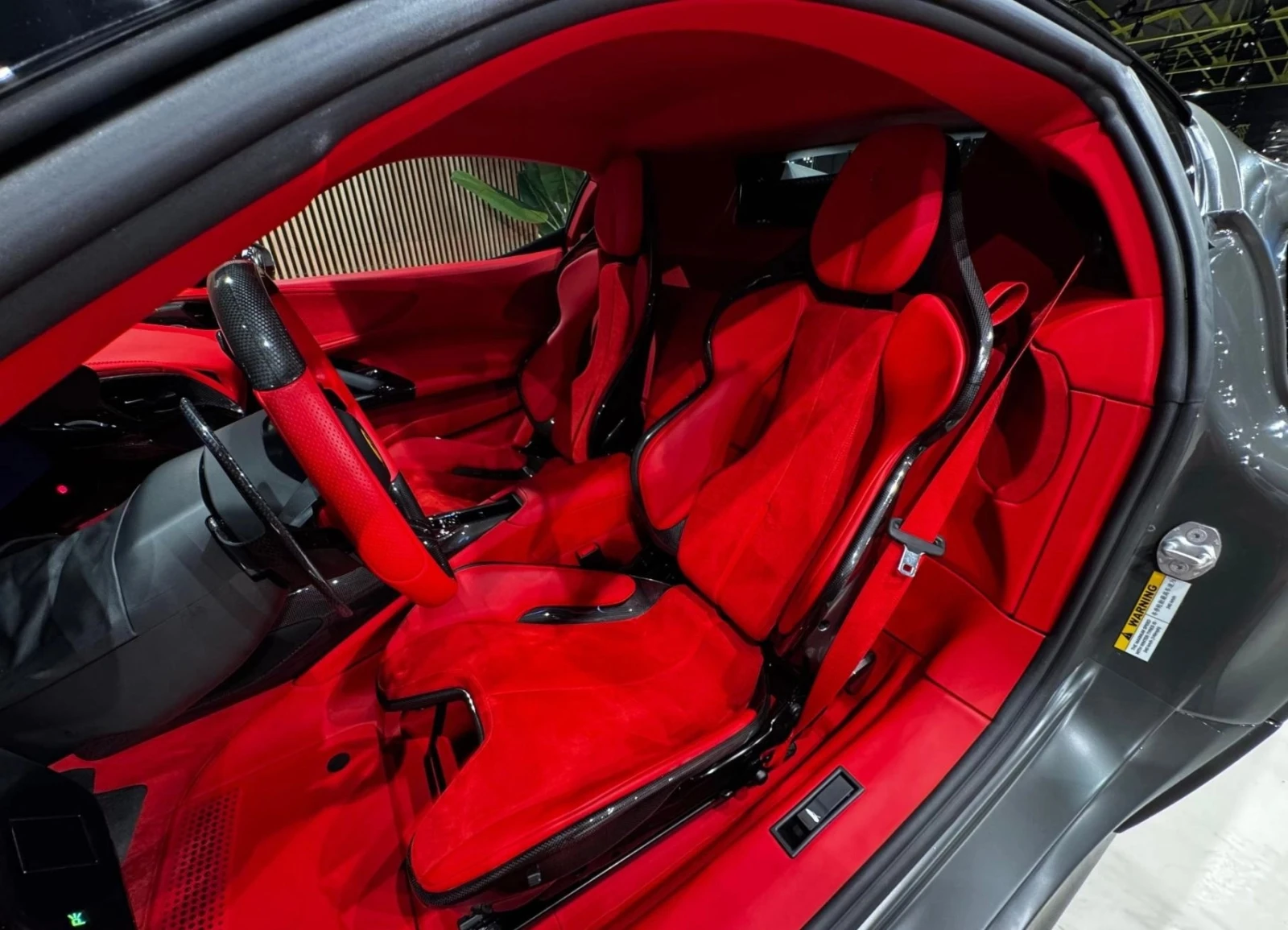 Ferrari SF 90 Stradale 4.0 V8 Plug-in Hybrid, снимка 12 - Автомобили и джипове - 53994997