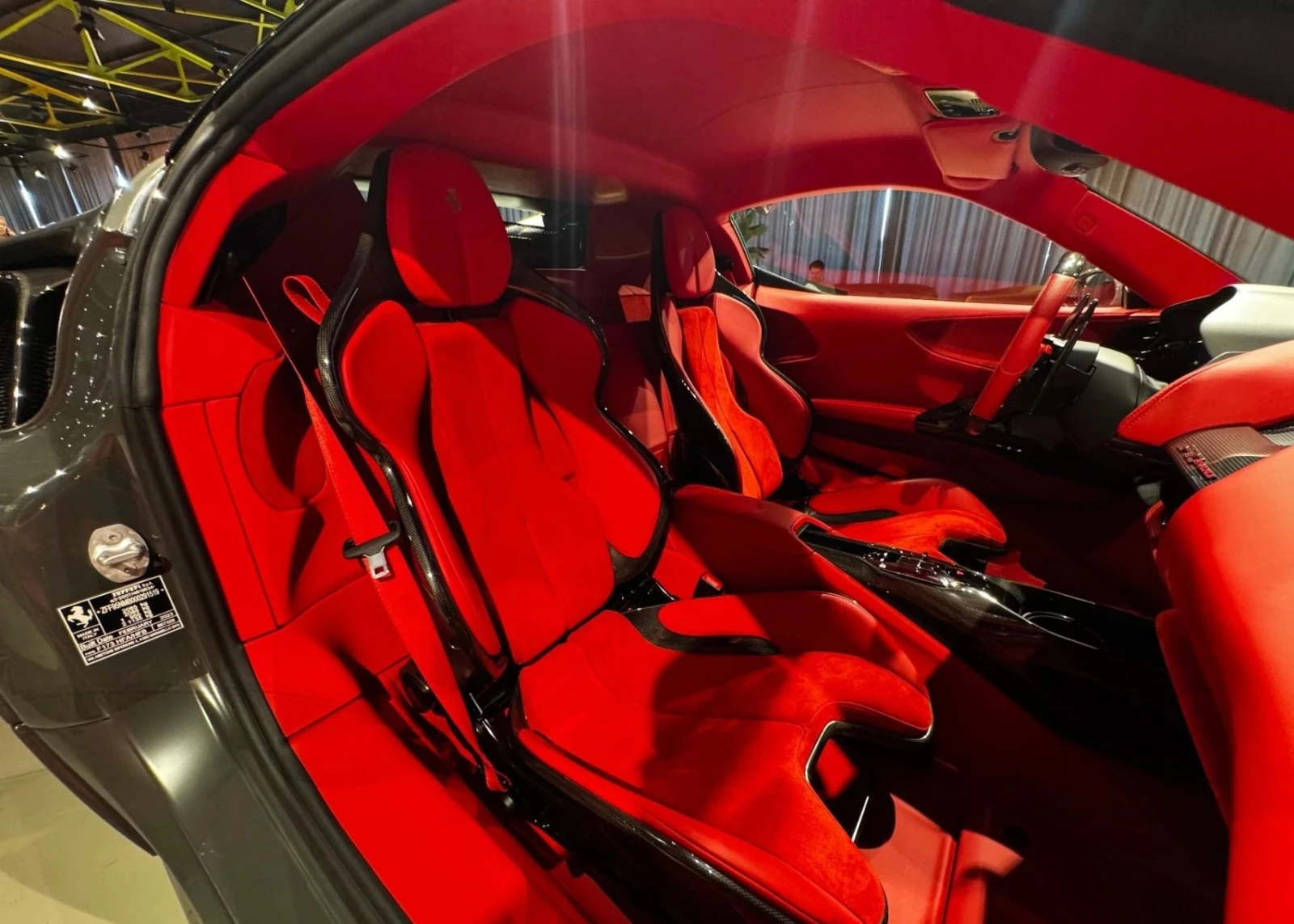 Ferrari SF 90 Stradale 4.0 V8 Plug-in Hybrid, снимка 11 - Автомобили и джипове - 53994997