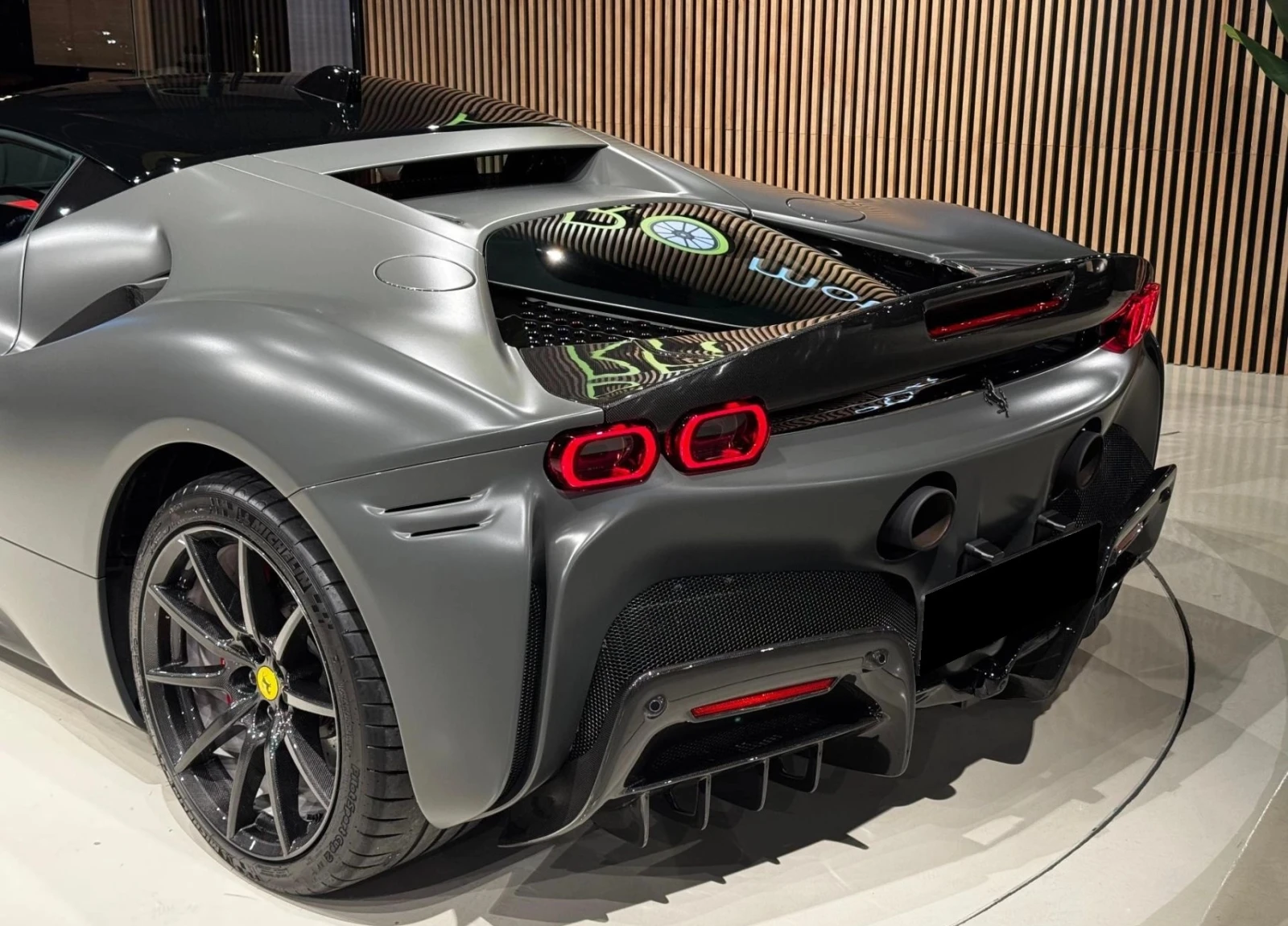 Ferrari SF 90 Stradale 4.0 V8 Plug-in Hybrid, снимка 4 - Автомобили и джипове - 53994997