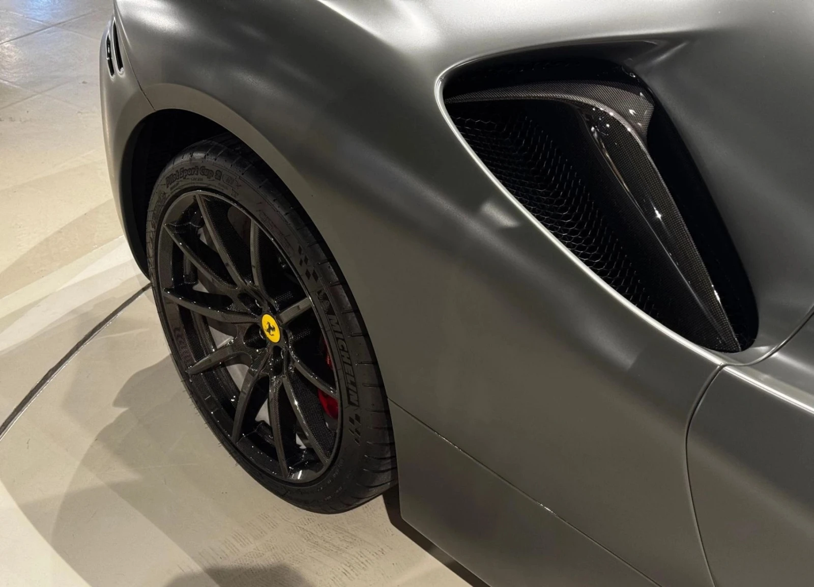 Ferrari SF 90 Stradale 4.0 V8 Plug-in Hybrid, снимка 5 - Автомобили и джипове - 53994997