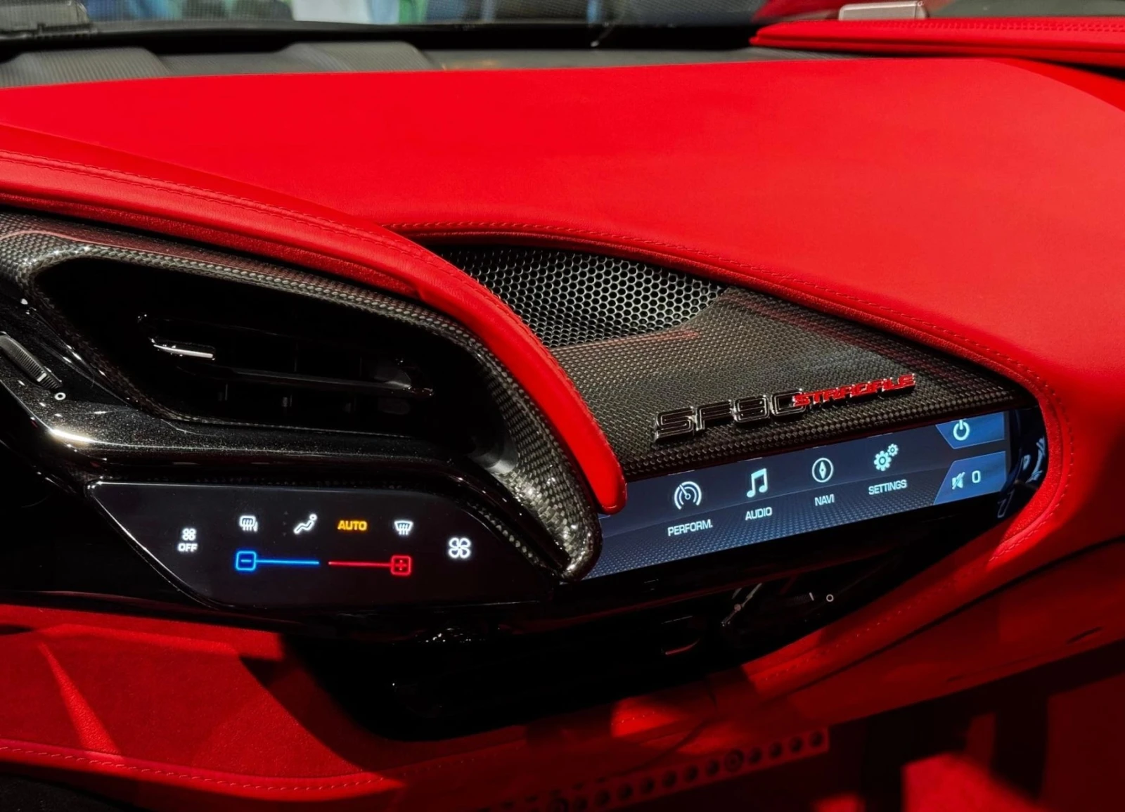 Ferrari SF 90 Stradale 4.0 V8 Plug-in Hybrid, снимка 10 - Автомобили и джипове - 53994997