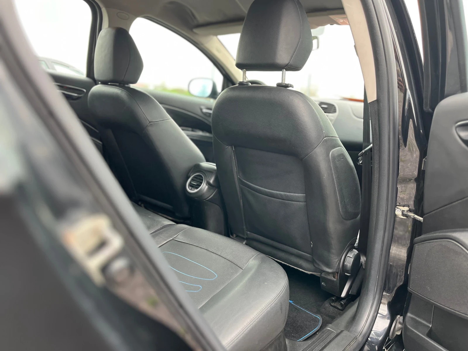 Fiat Bravo 1.4 94 коня Газ, Кожа, Abarth пакет, снимка 12 - Автомобили и джипове - 54033184