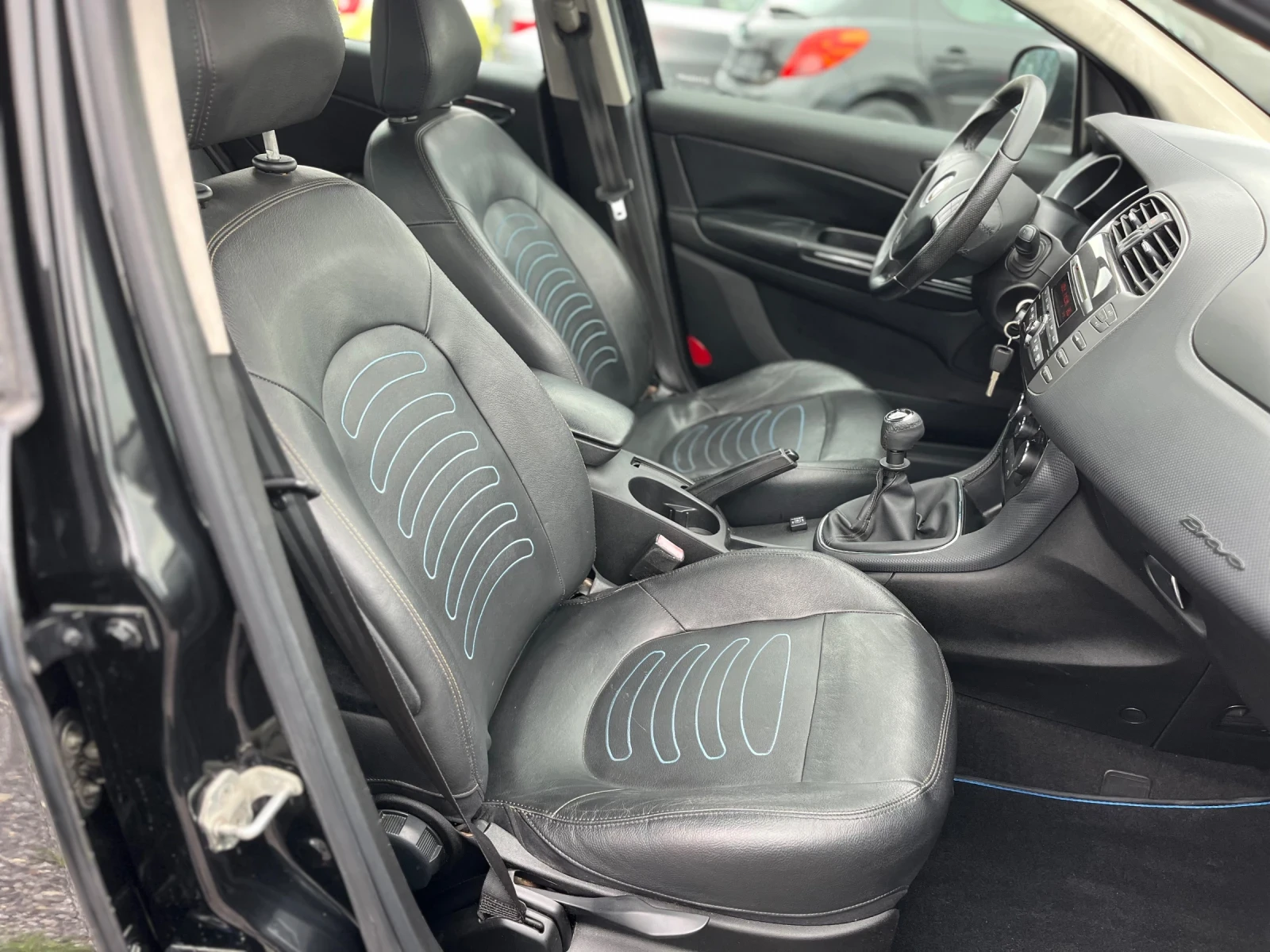 Fiat Bravo 1.4 94 коня Газ, Кожа, Abarth пакет, снимка 10 - Автомобили и джипове - 54033184