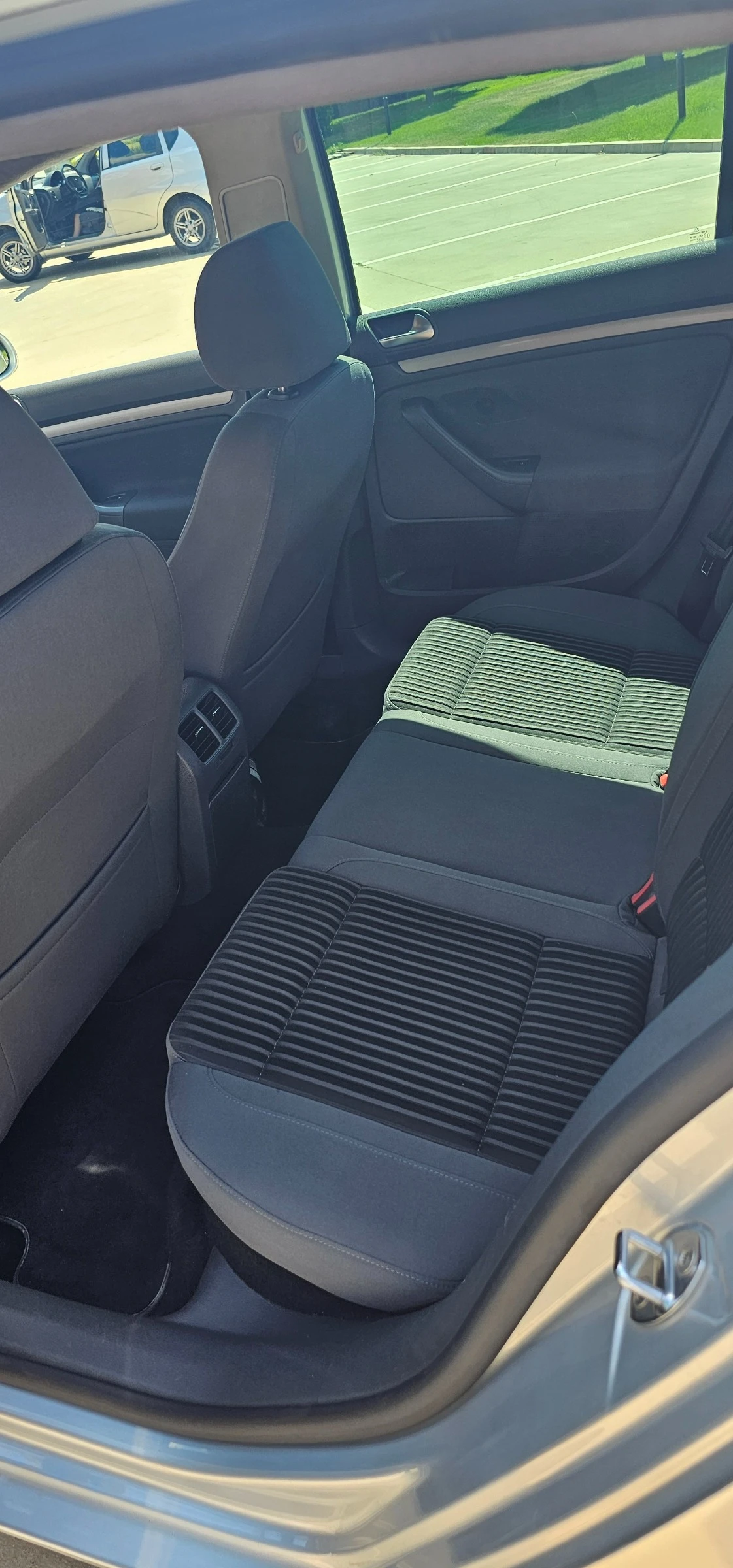 VW Golf 2.0 BKD 4x4, снимка 7 - Автомобили и джипове - 54333741