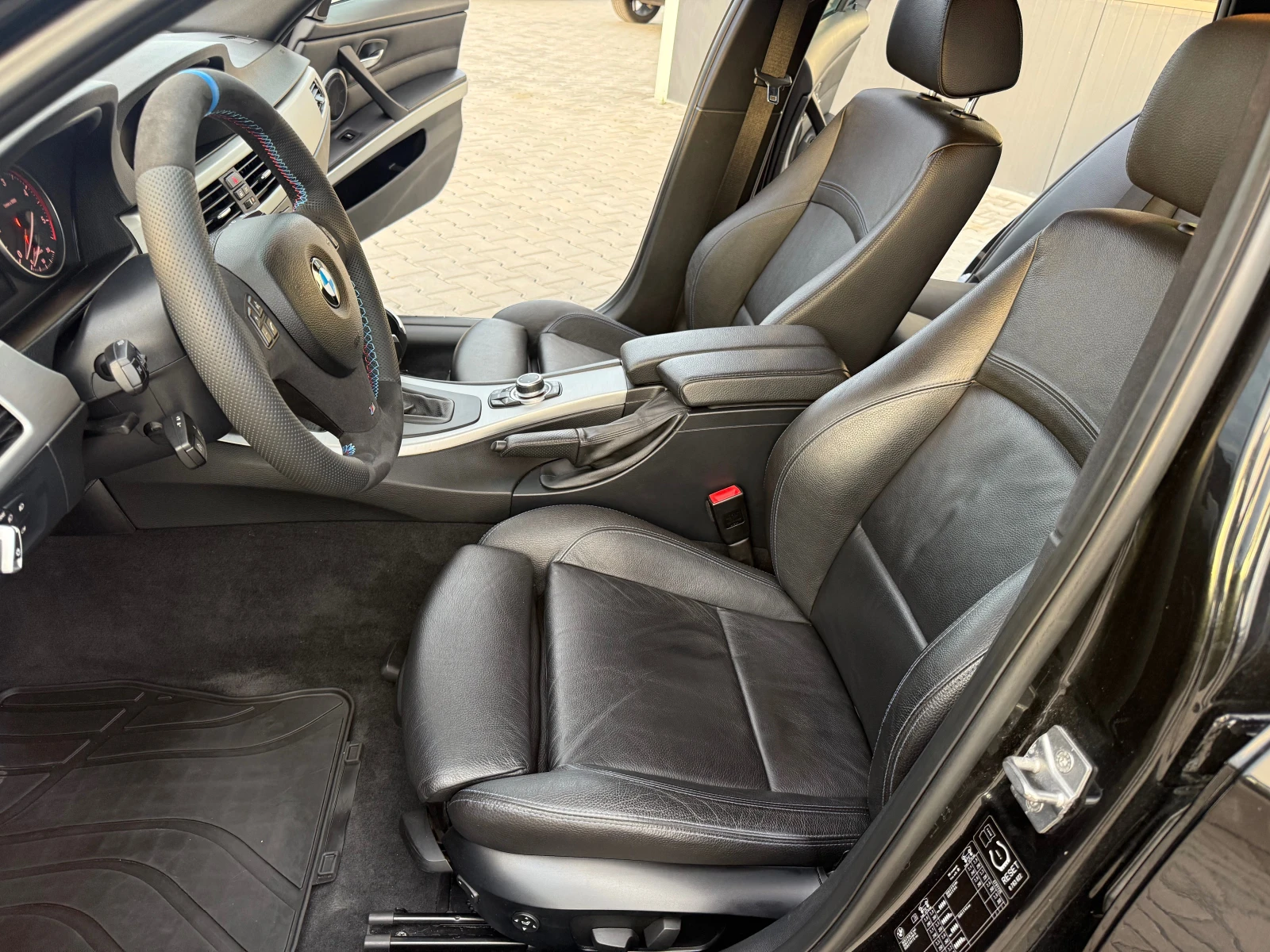 BMW 330 330xd 245 ks Като нова !!! Собствен лизинг !!!, снимка 14 - Автомобили и джипове - 54260469