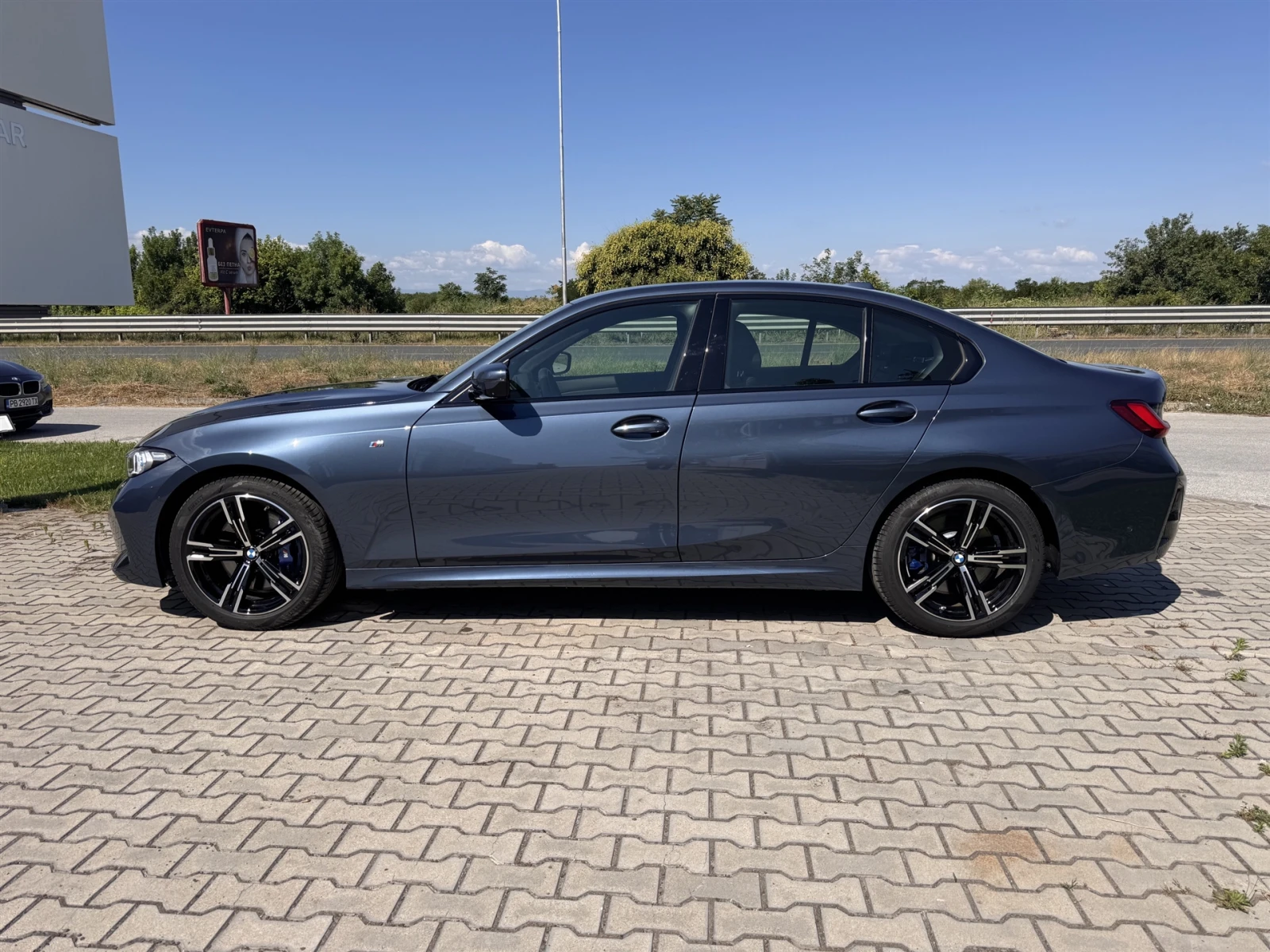 BMW 320 xDrive Sedan (MX), снимка 3 - Автомобили и джипове - 55000322